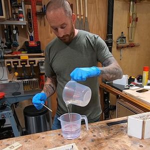 Mixing the Epoxy Resin