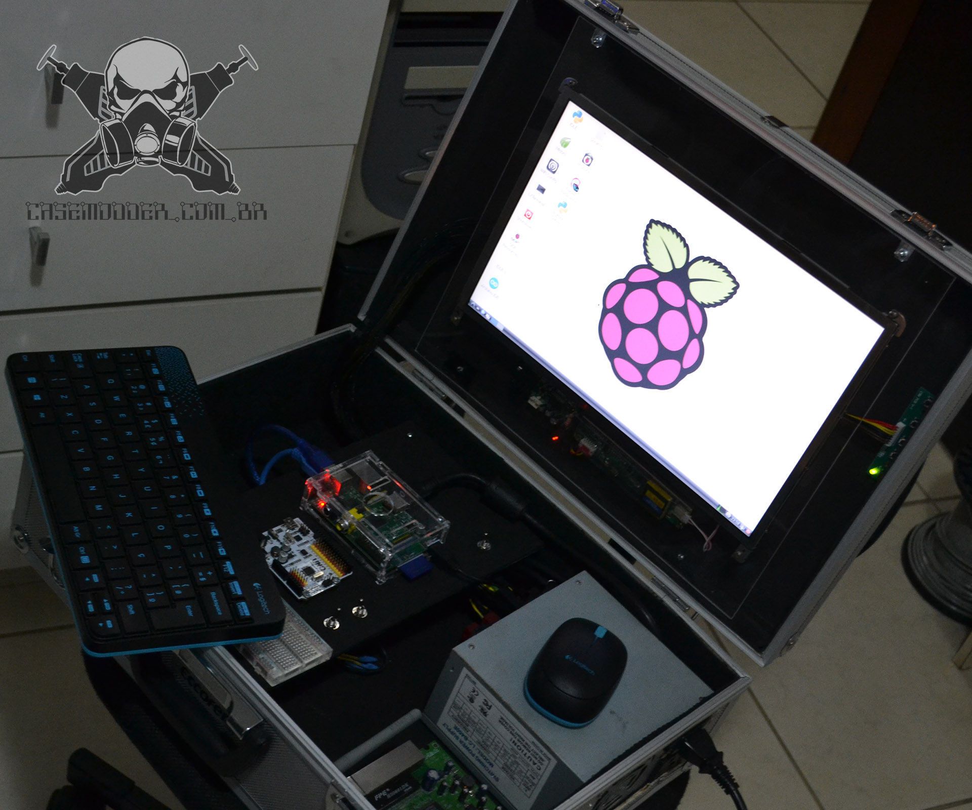 Raspberry PI 007 "James BOld" Hackbox