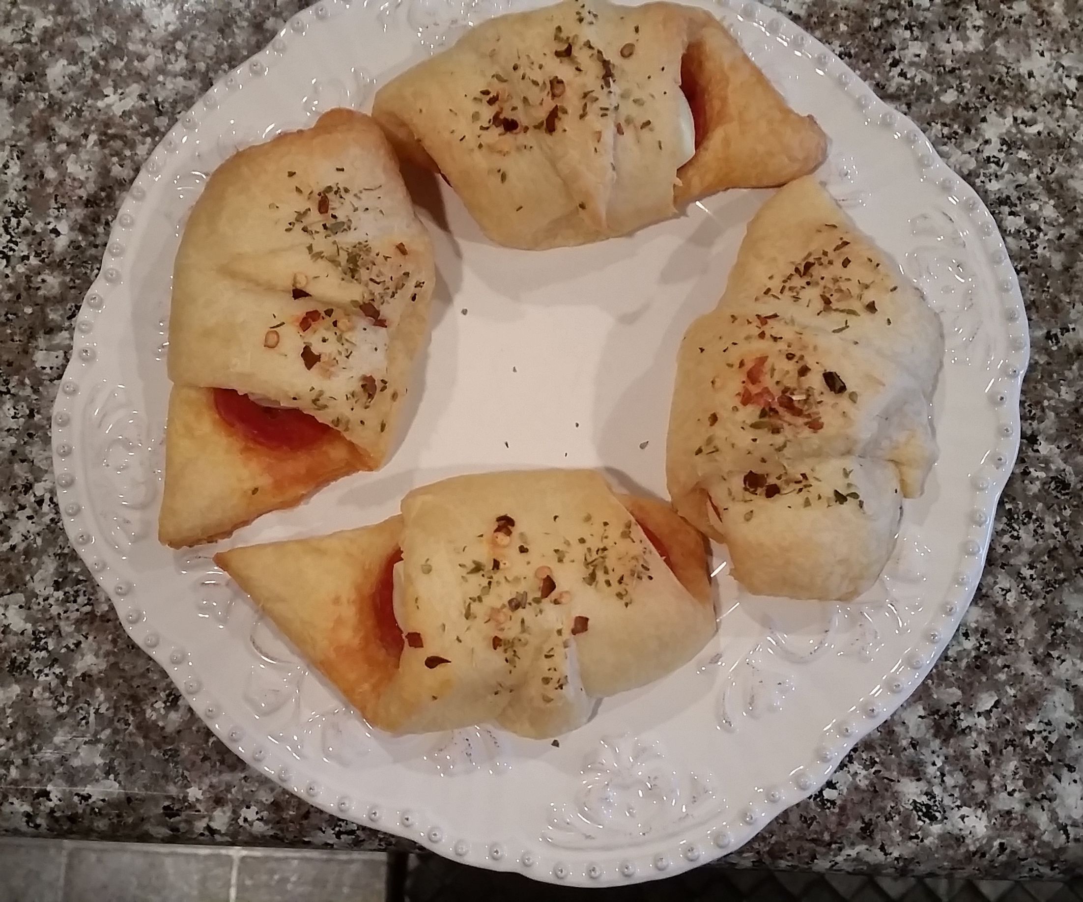 Easy Pizza Rolls