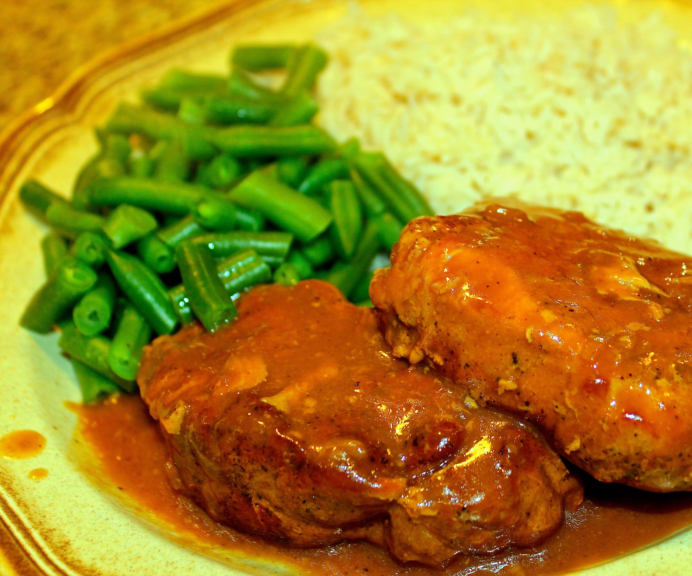 Smothered Pork Chops With Rich Flavorful Gravy