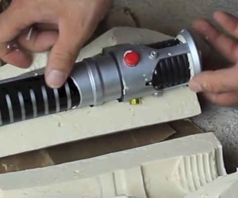 How to Mold & Cast a Lightsaber ?
