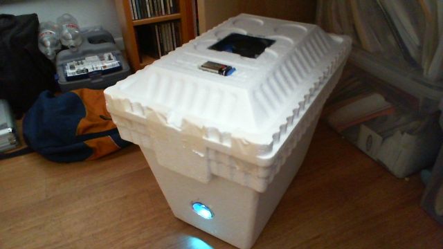 Halloween: Dry Ice Fog Machine