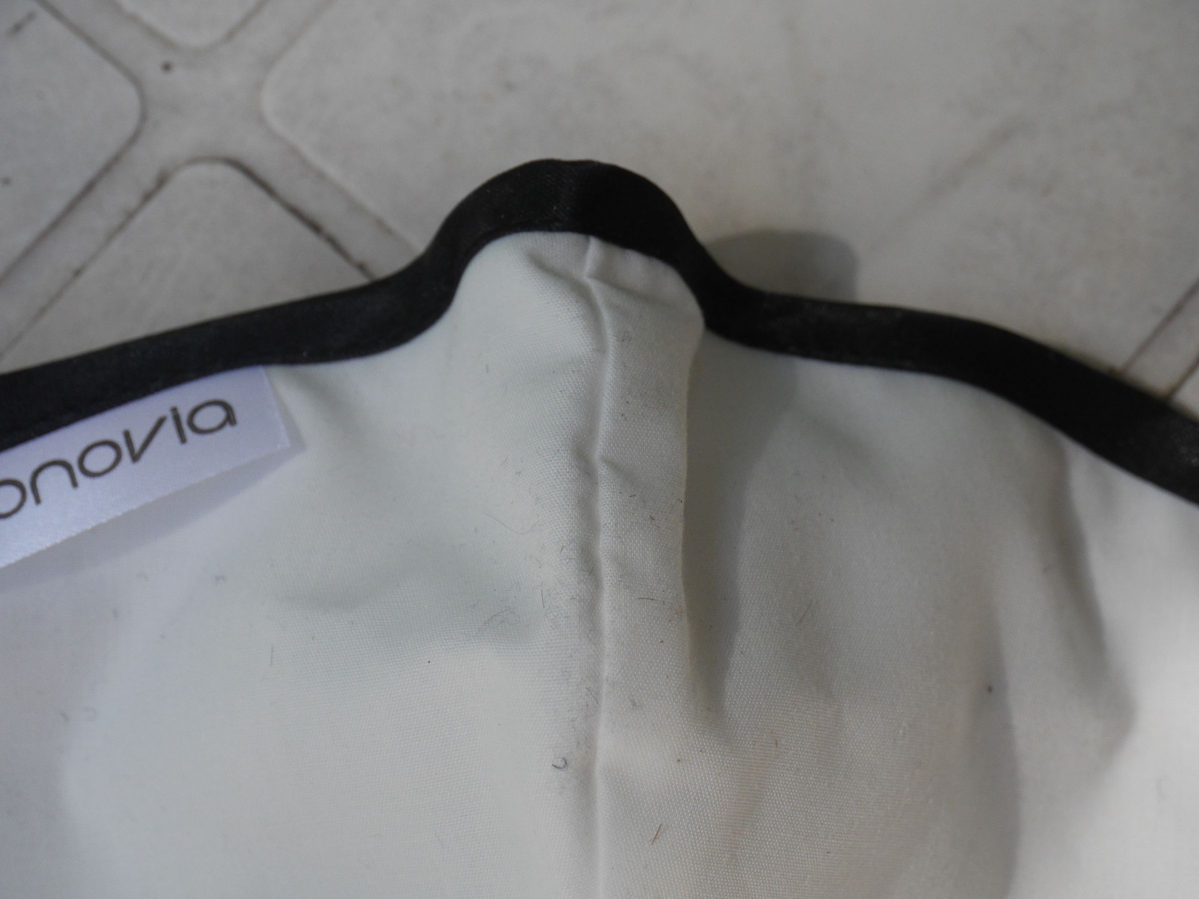 Adding a Nose Wire to a Sonovia Cloth Mask 4 Steps (with Pictures