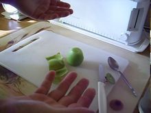 How to Peel a Kiwifruit - the Easiest Way
