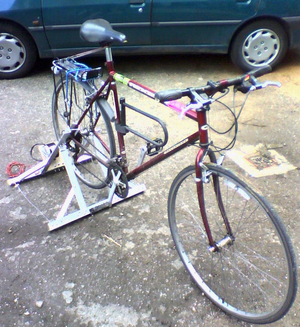 'No-welding' Pedal Generator Stand