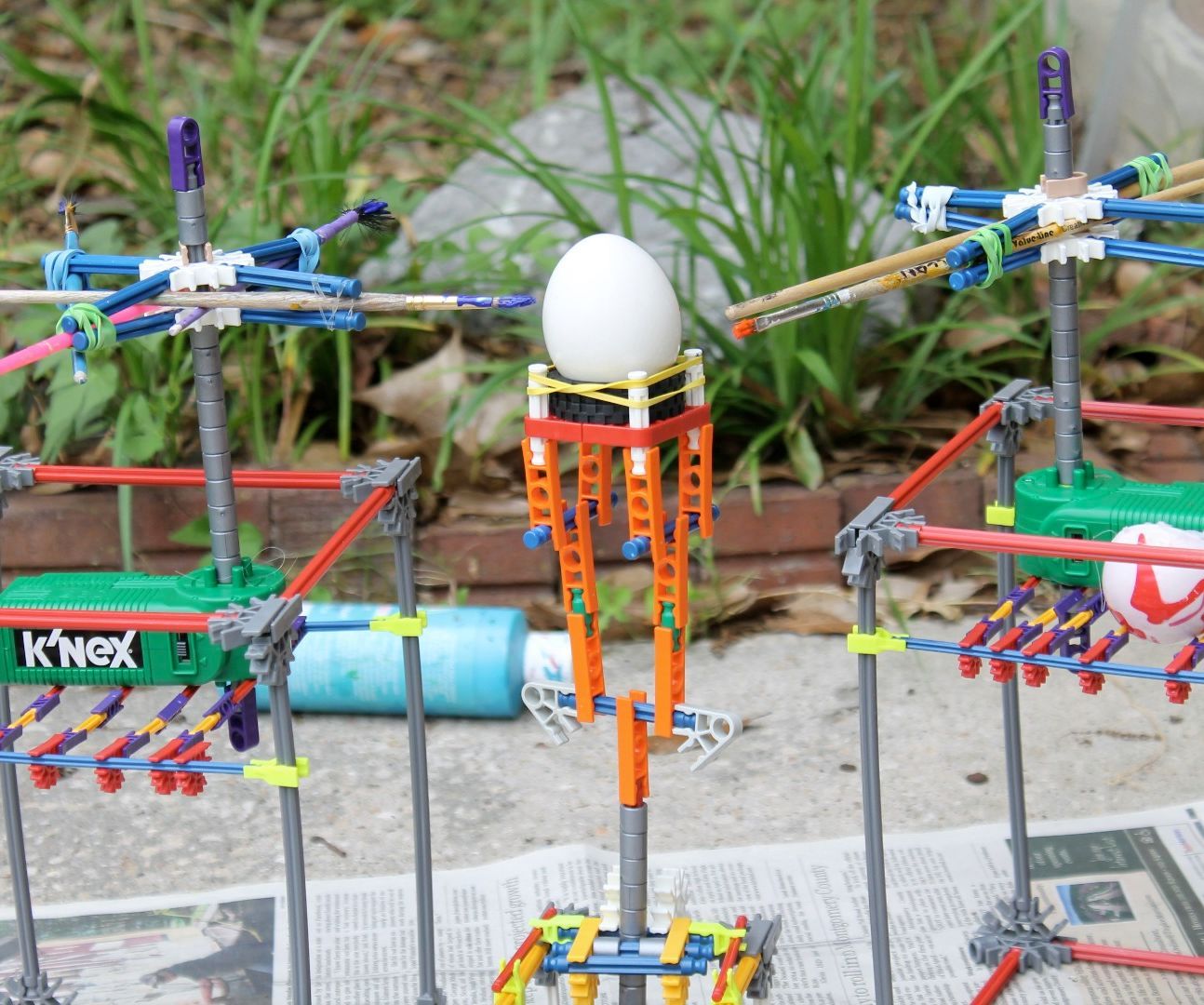 Knex Automatic Egg Painter