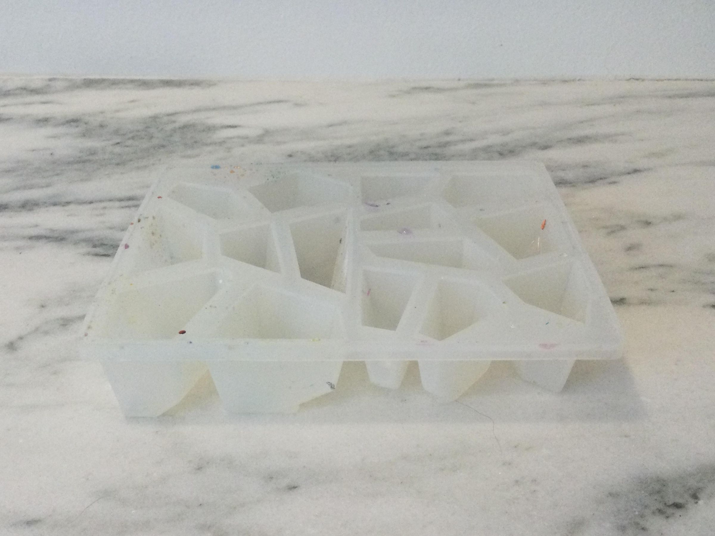Decorative Epoxy Resin Crystals 3 Steps Instructables