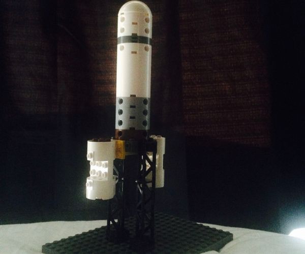 Lego Rocket and Launch Pad