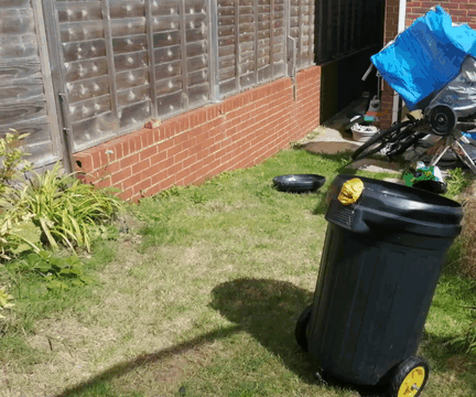 AUTOMATIC GARBAGE CAN OR BIN. TO SAVE THE PLANET. 