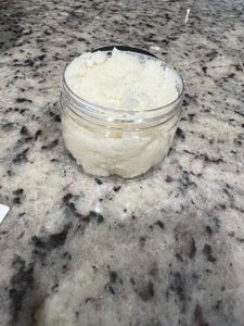 DIY Vanilla Sugared Lip Scrub
