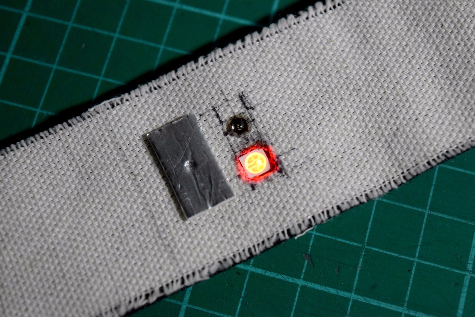HealthBand: a Remotely Monitored Health Status Bracelet : 17 Steps ... Circuit Diagram