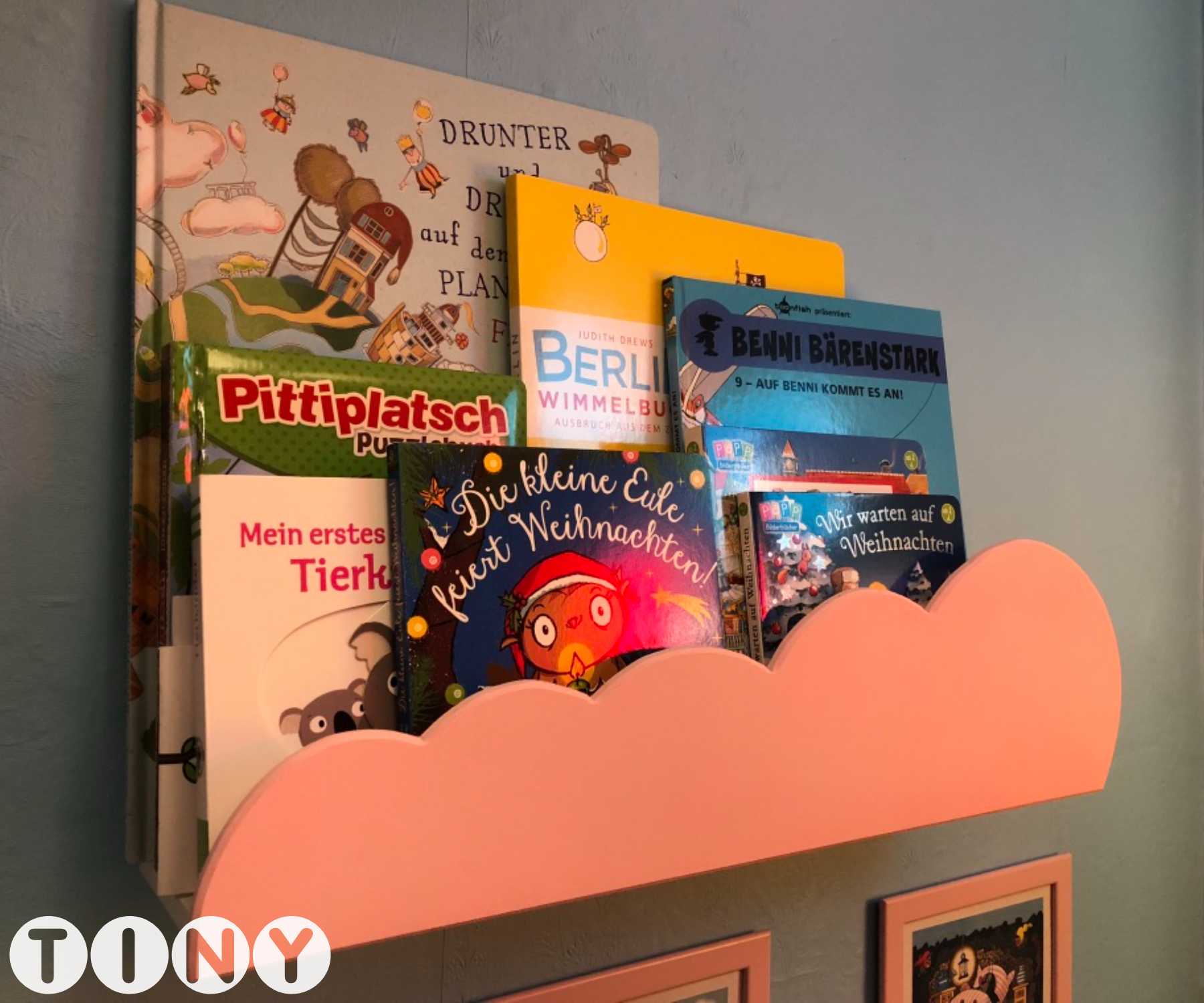 Customize an IKEA Shelf "MOSSLANDA" With an Individual Front