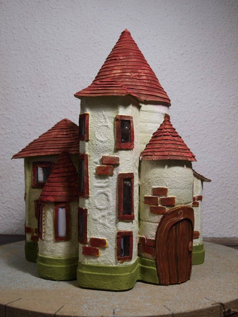 How to Make a House Out of Recycled Plastic Bottles : 7 Steps