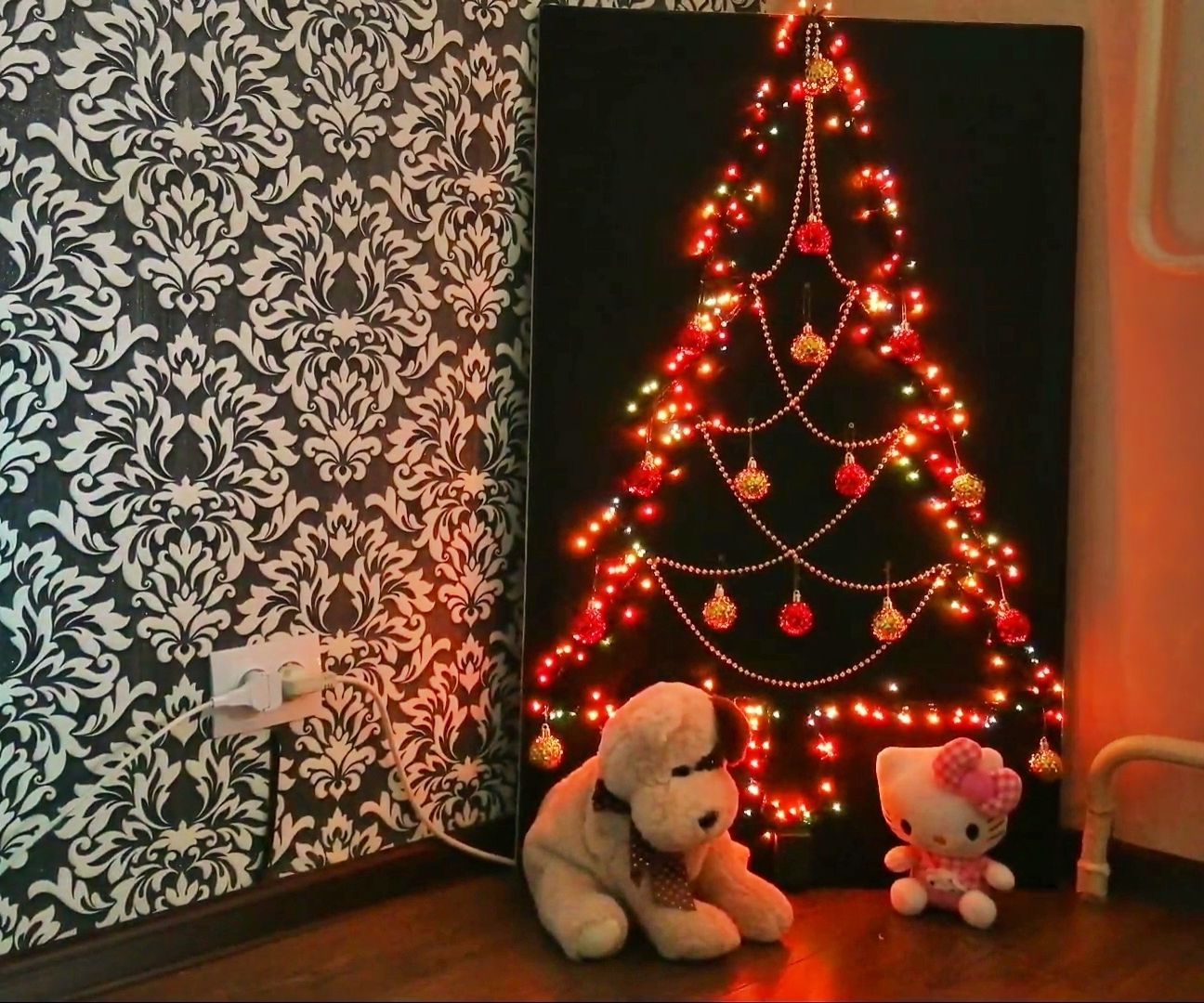 Anti-cat Christmas Tree