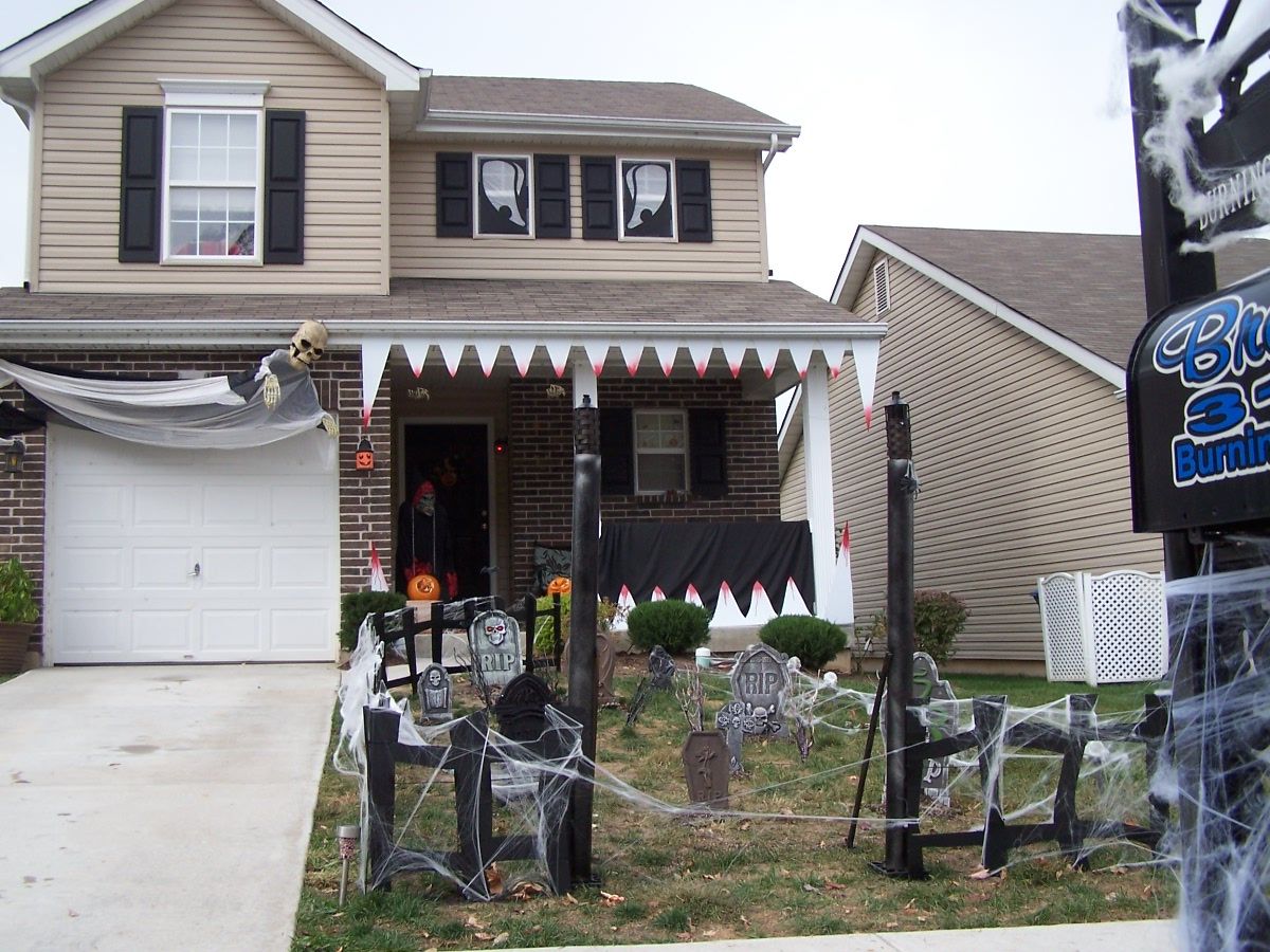 Haunting Your Hood on a Budget!