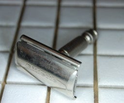 How to Clean Your Vintage Razors