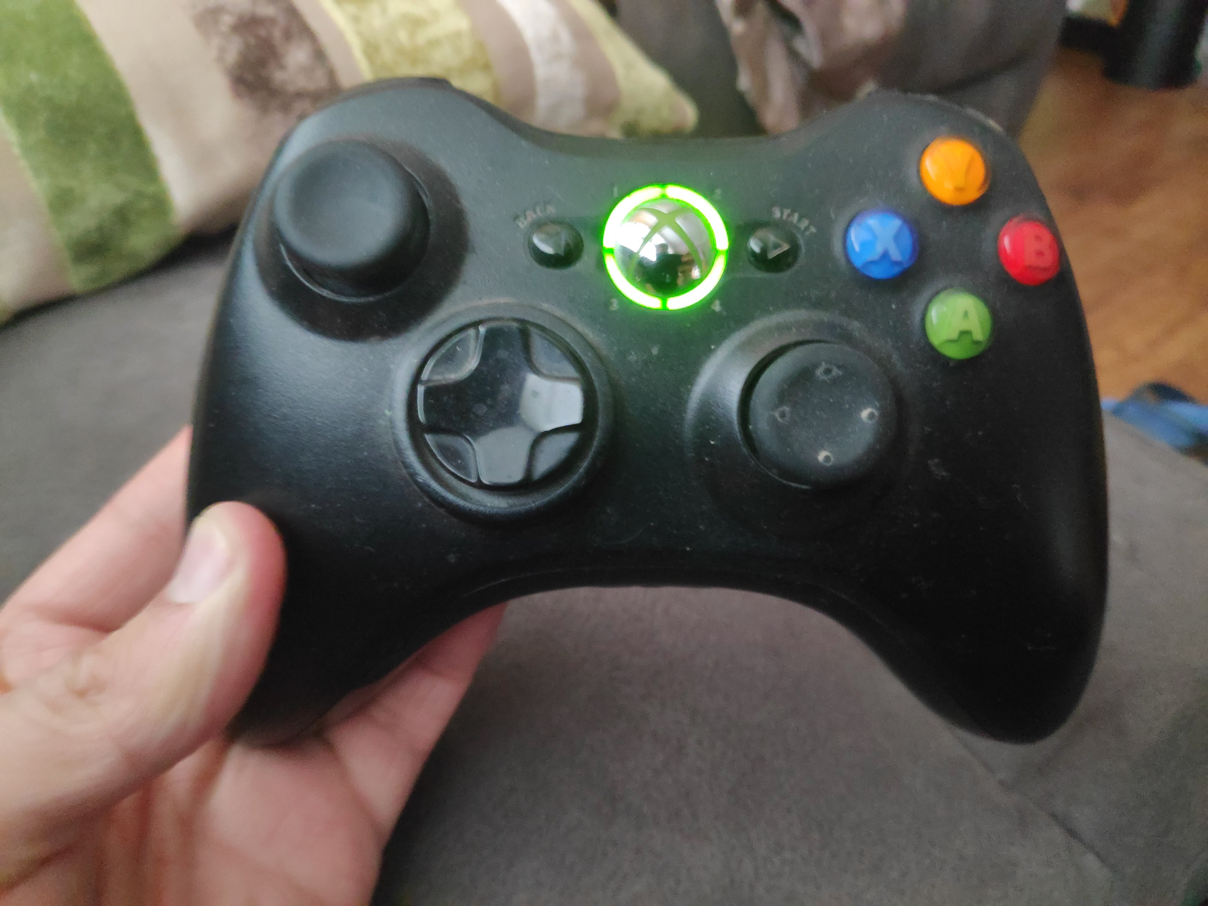 Recycling an Xbox 360 Remote Battery to LiIon Power 11 Steps