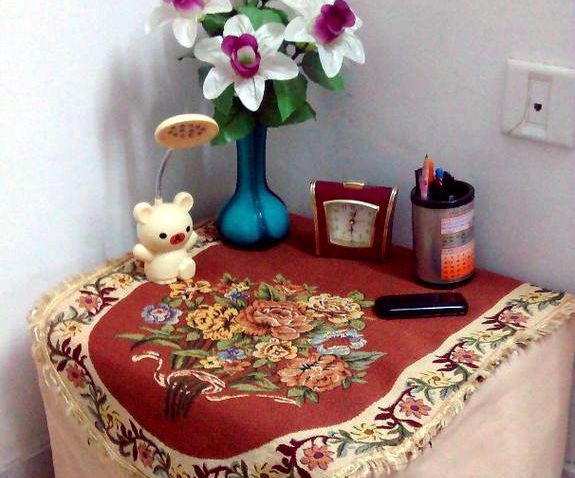 A Cardboard End-table to Save Your Space!