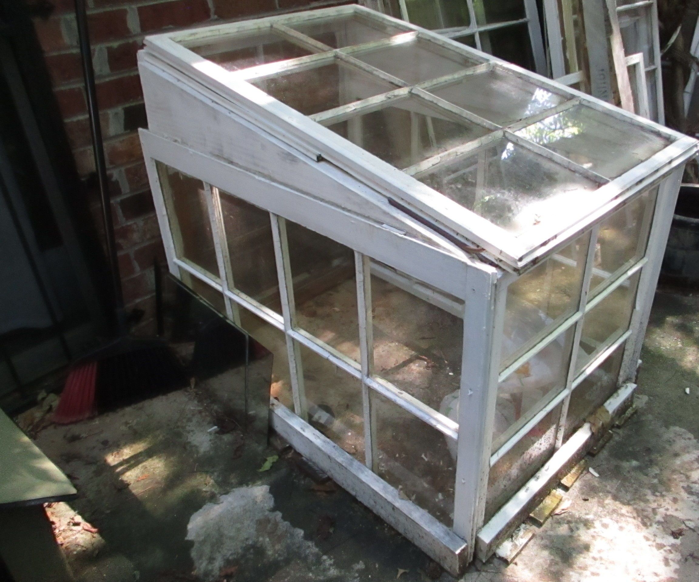 Greenhouse DIY From Old Windows
