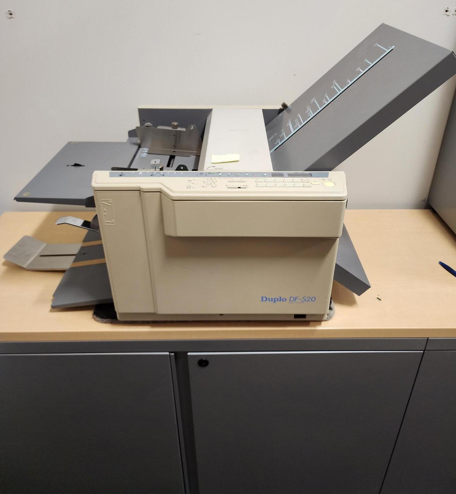 How to Create a "Z-Fold" Using a Duplo DF-520 Folding Machine