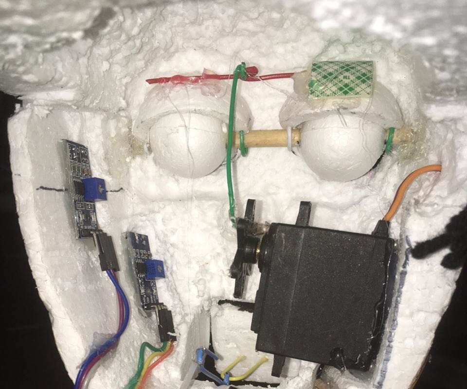 LDR Light Level Detector: Opening and Closing Eyes