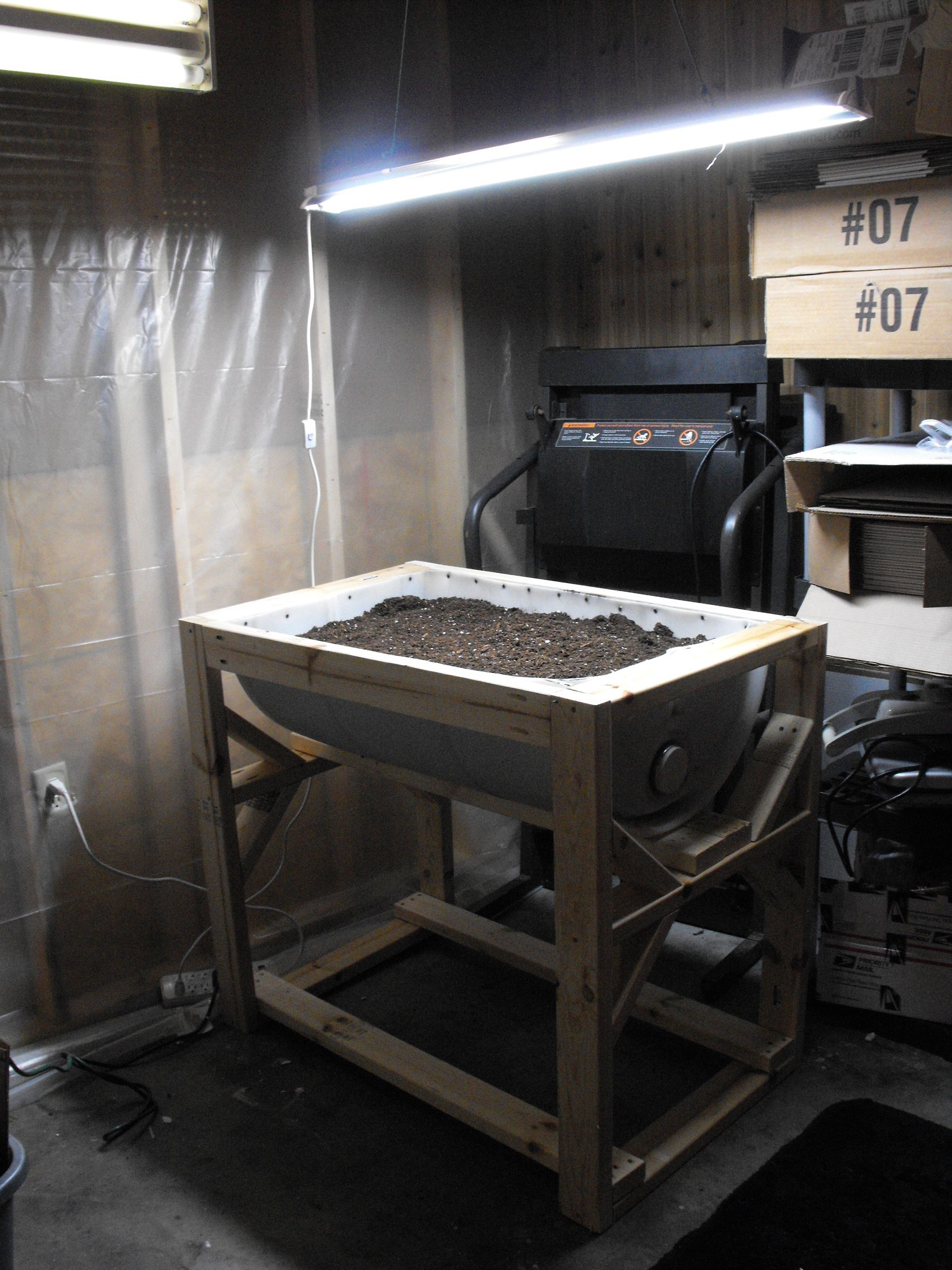 Grow Light Planter