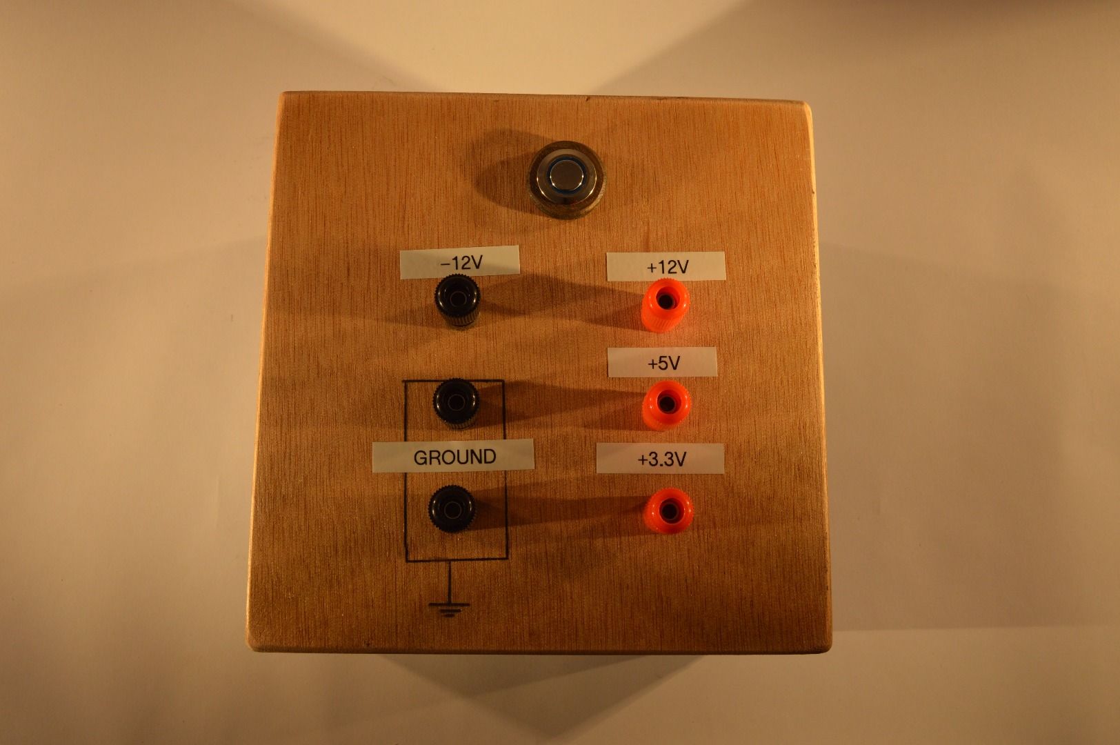 A Sleak Bench Power Supply From PC PSU : 8 Steps (with Pictures
