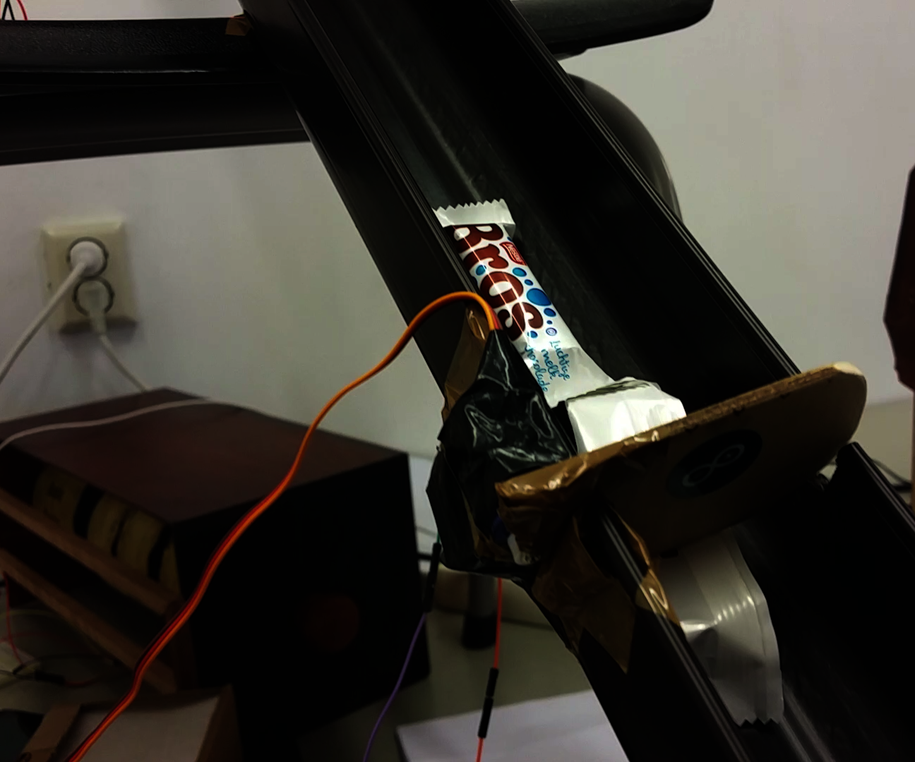 Angry Candy Bar Dispenser With Ardruino 