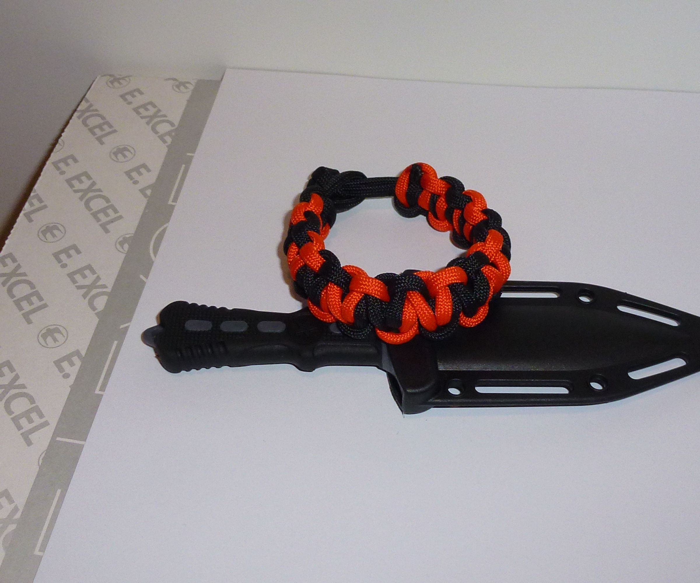How to Make a Lightingbolt Paracord Survival Bracelet