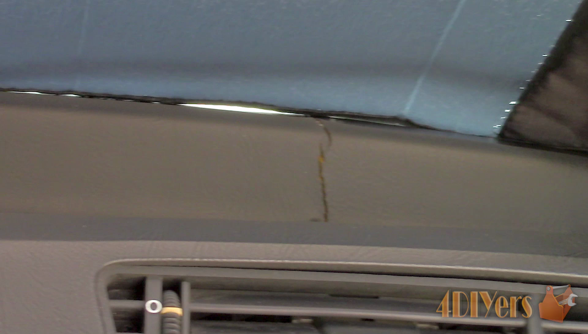 Do Windshield Sunshades Actually Work? 4 Steps (with Pictures