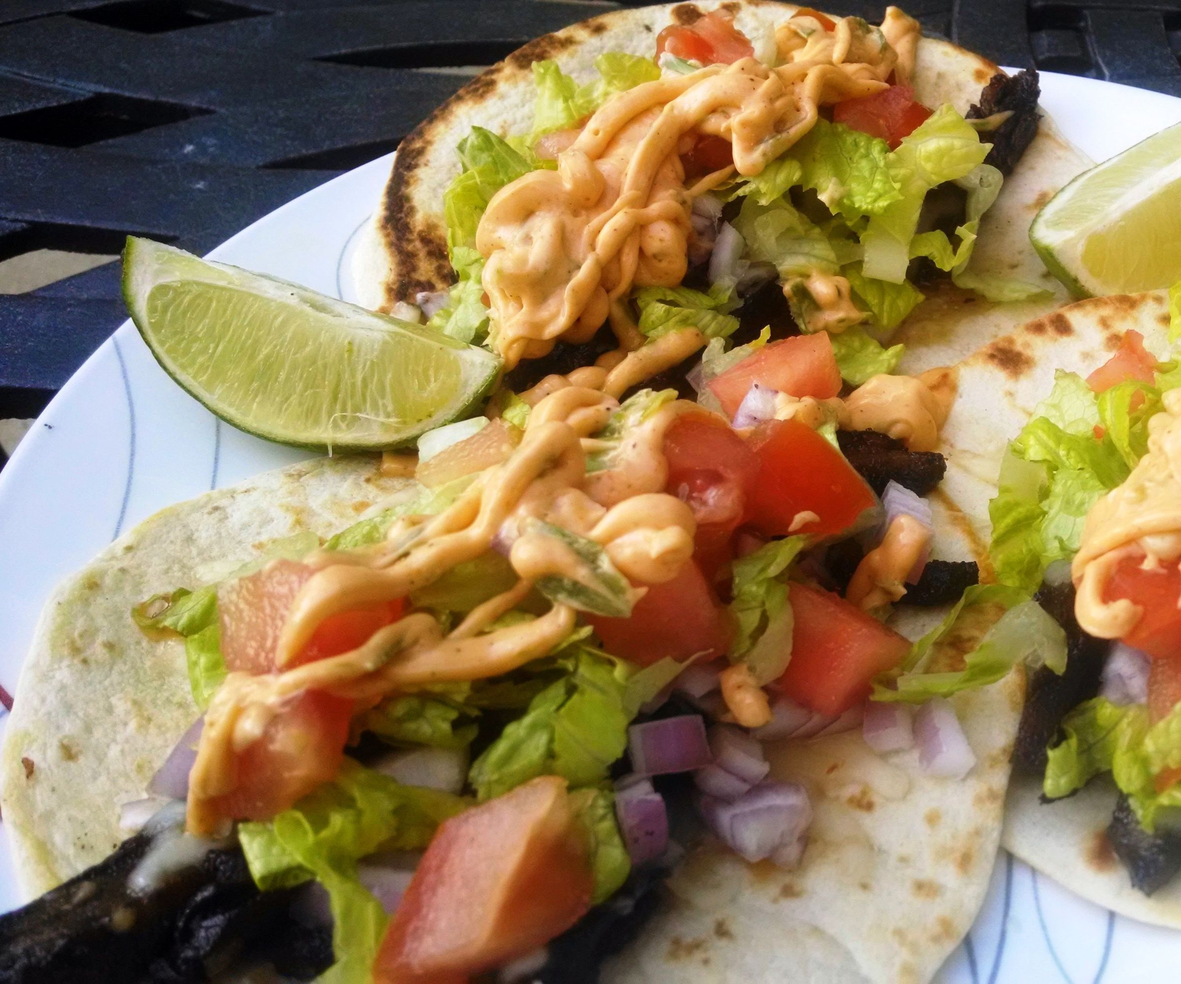 Tangy Skirt Steak Tacos With a Sriracha Herb Sauce
