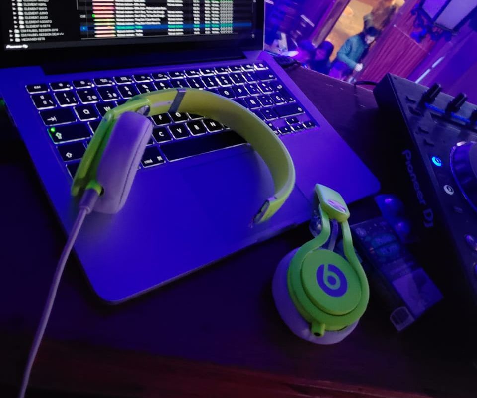I Fixed Headphones Beats Mixr