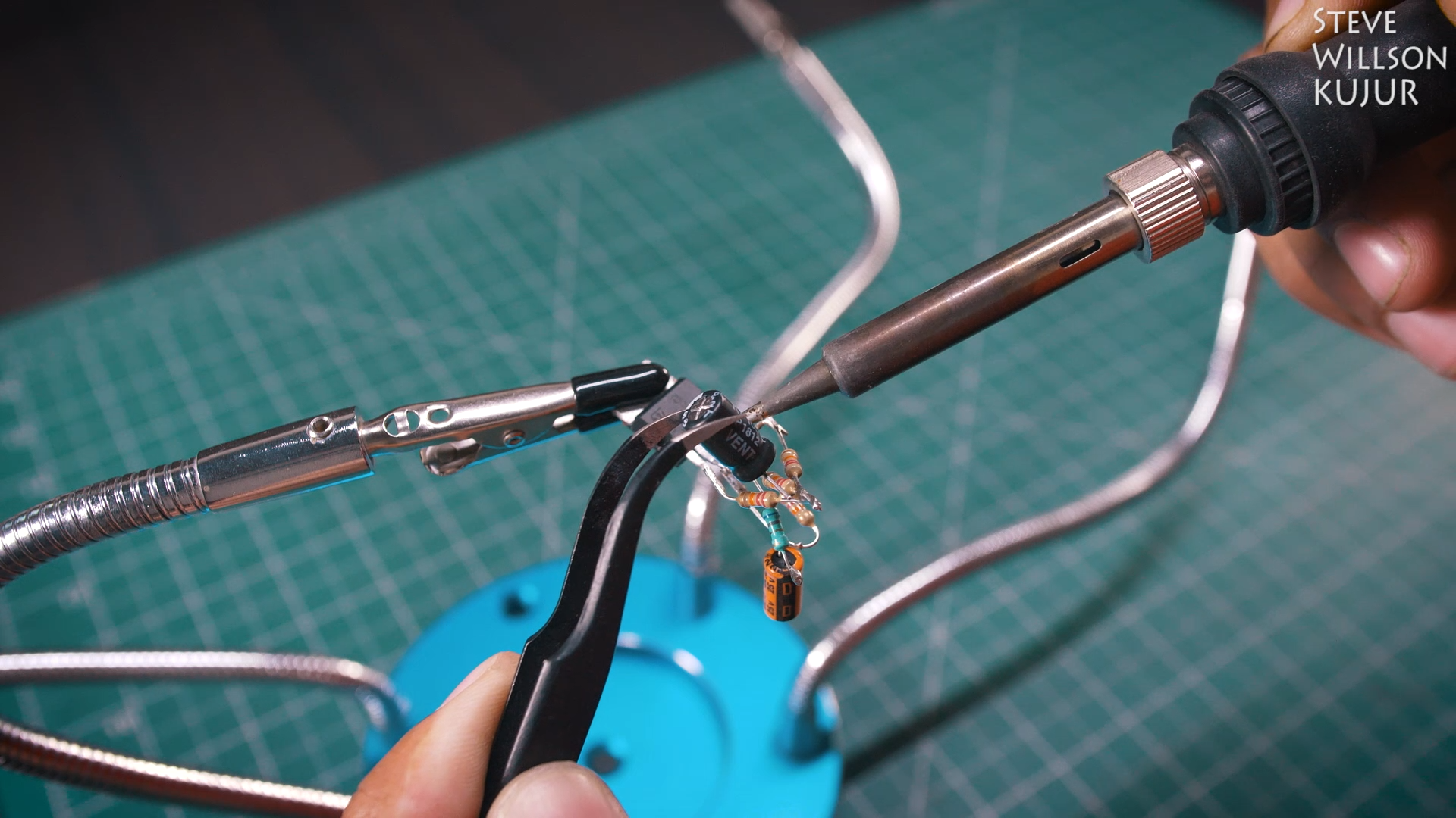 DIY Super Simple Audio Amplifier : 8 Steps - Instructables