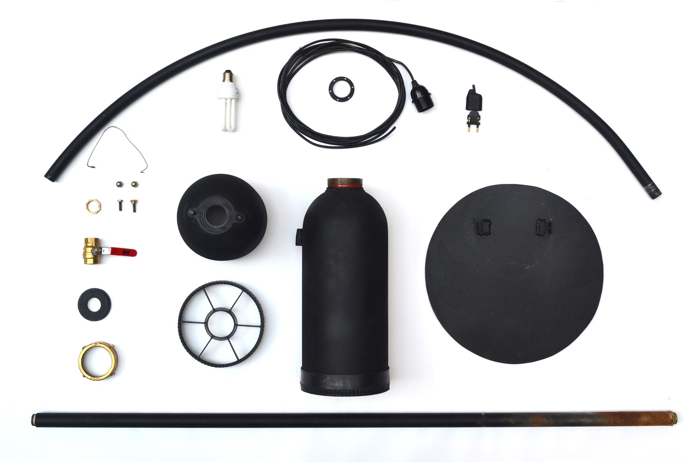 Achille le grand (a lamp made from fire extinguishers)