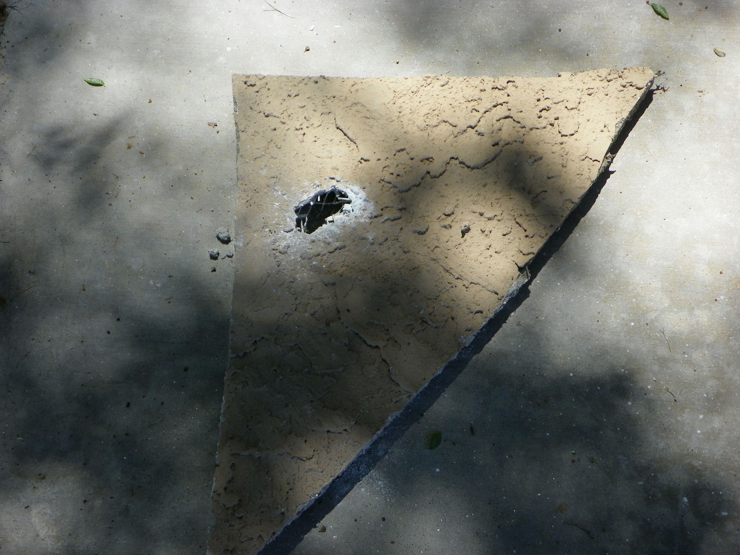 Fix a Hole in Stucco 4 Steps (with Pictures) Instructables