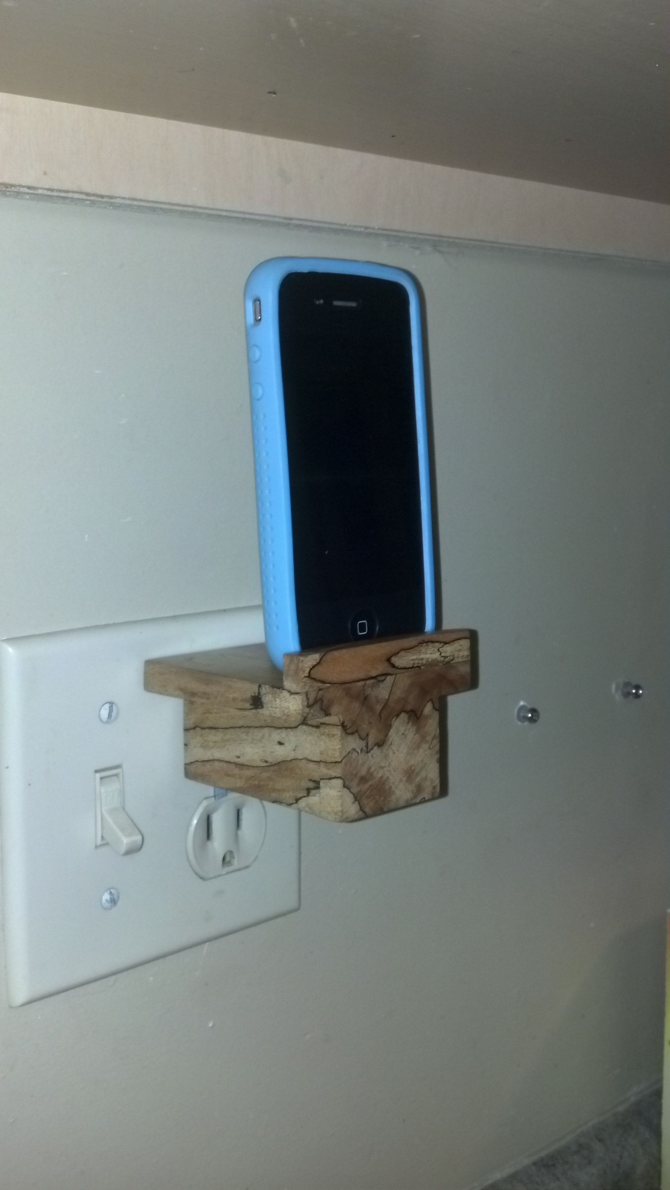 Another IPhone Dock