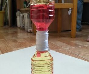 Mesmerising DIY Oil Hourglass