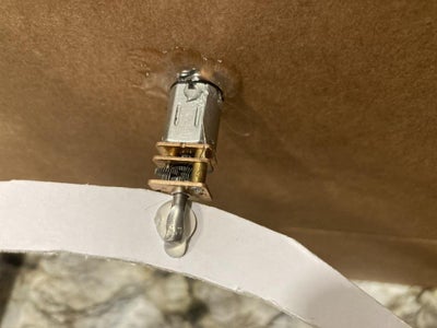 Attaching the Atom to the Stand