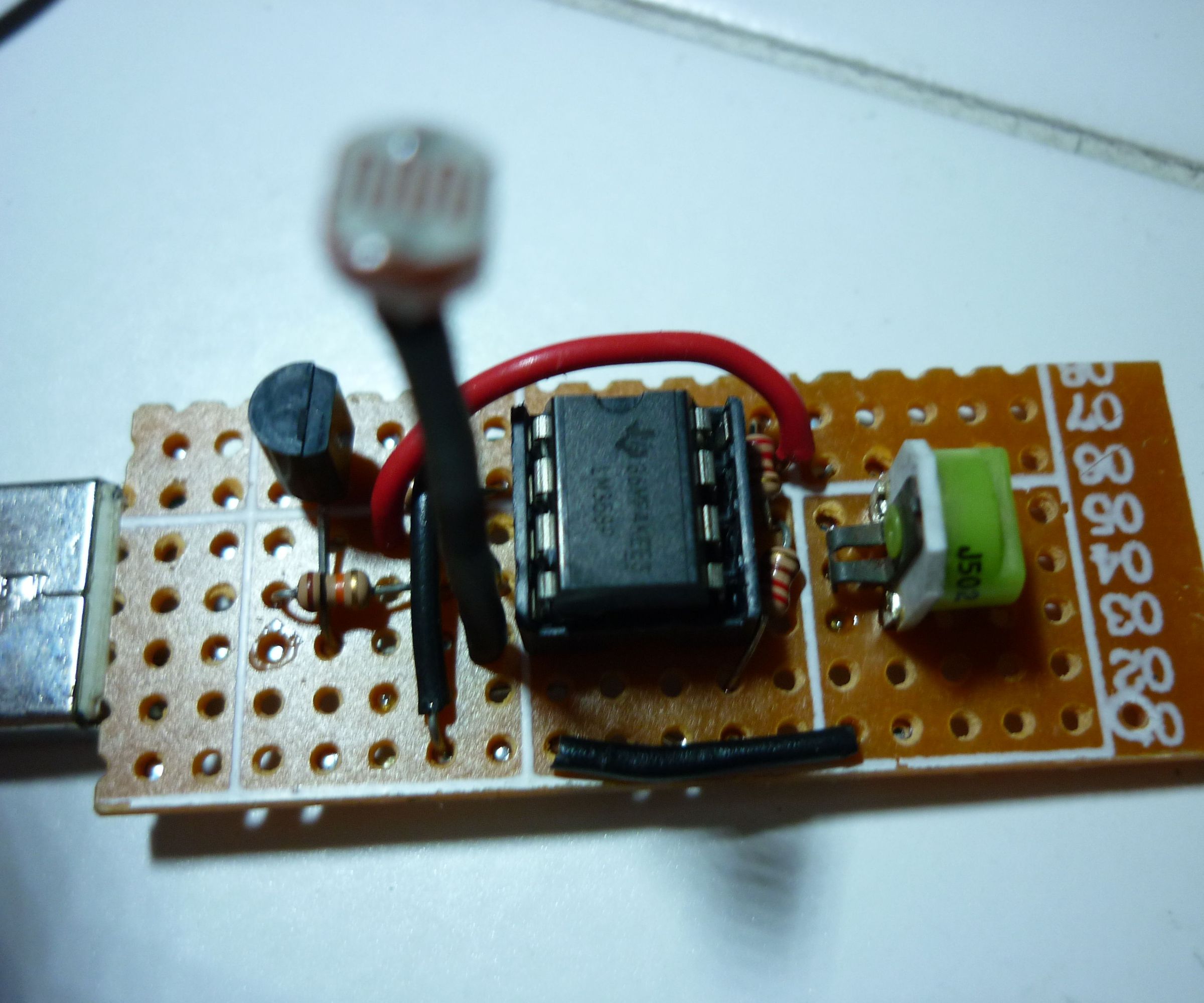 USB Night Light (LM385 Light Sensor)