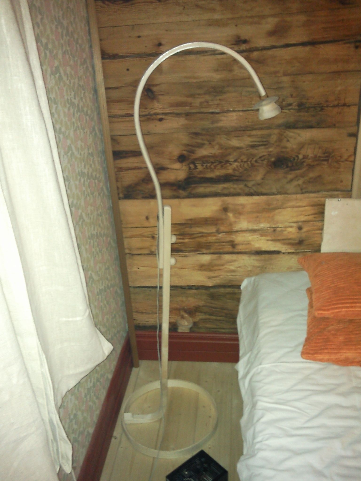 A Simple Lamp Made From Laminated Wood