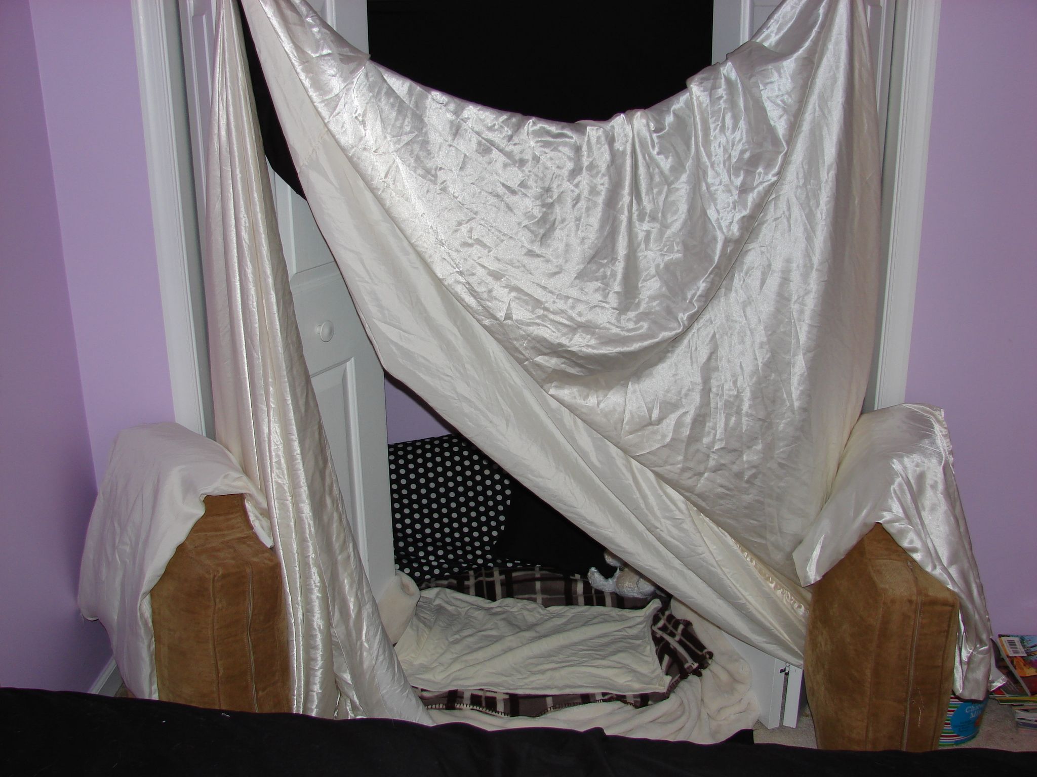How to Make a Simple Closet Fort 8 Steps Instructables