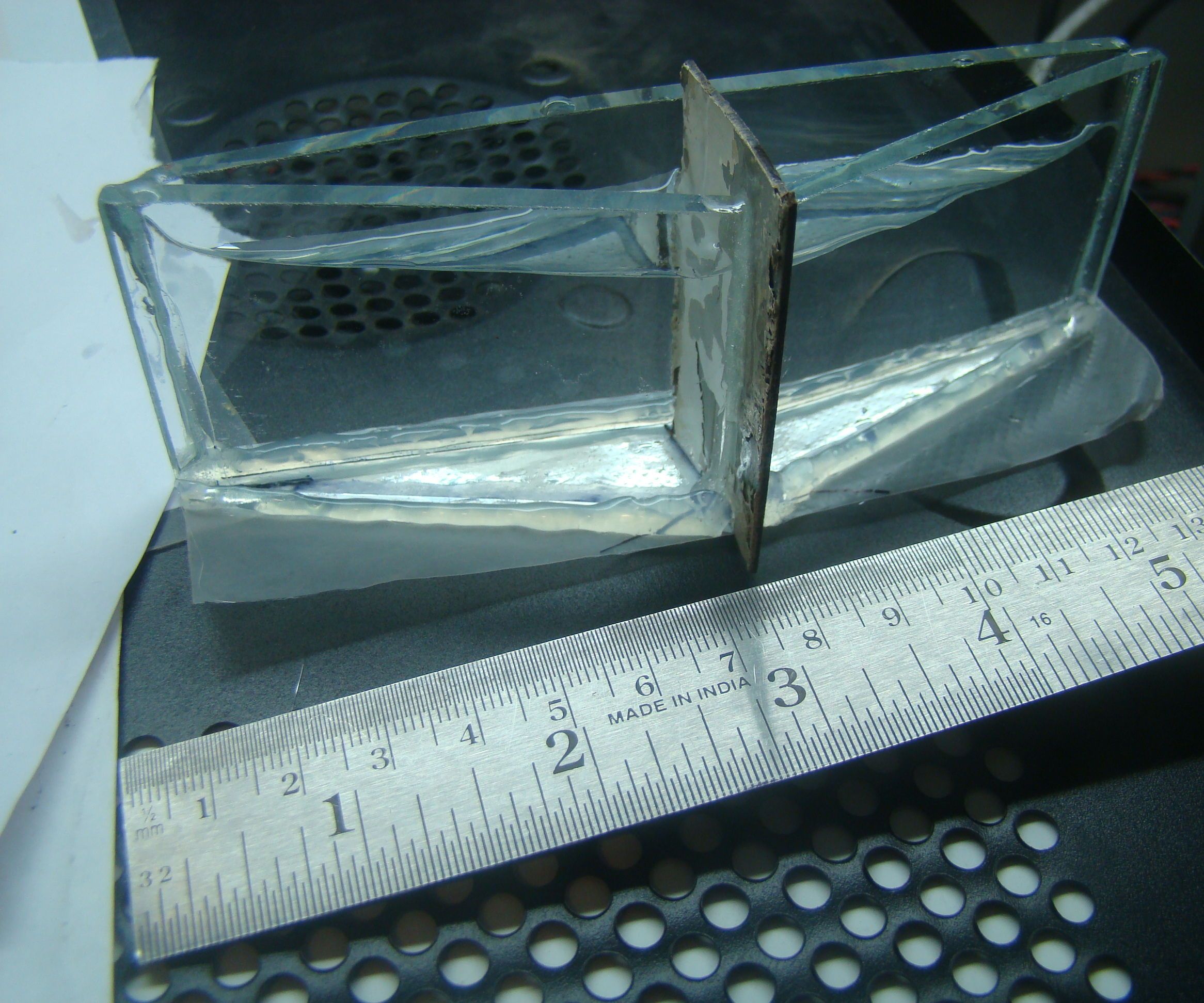 Make your own 3D viewer (A Glass Prism), to view Cross Eye SIDE BY SIDE(CES) images, stereograms and videos in 3D