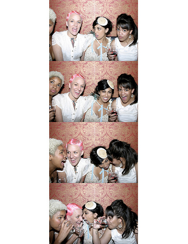 DIY Wedding Photobooth With Easy Disassembly (pics Only)