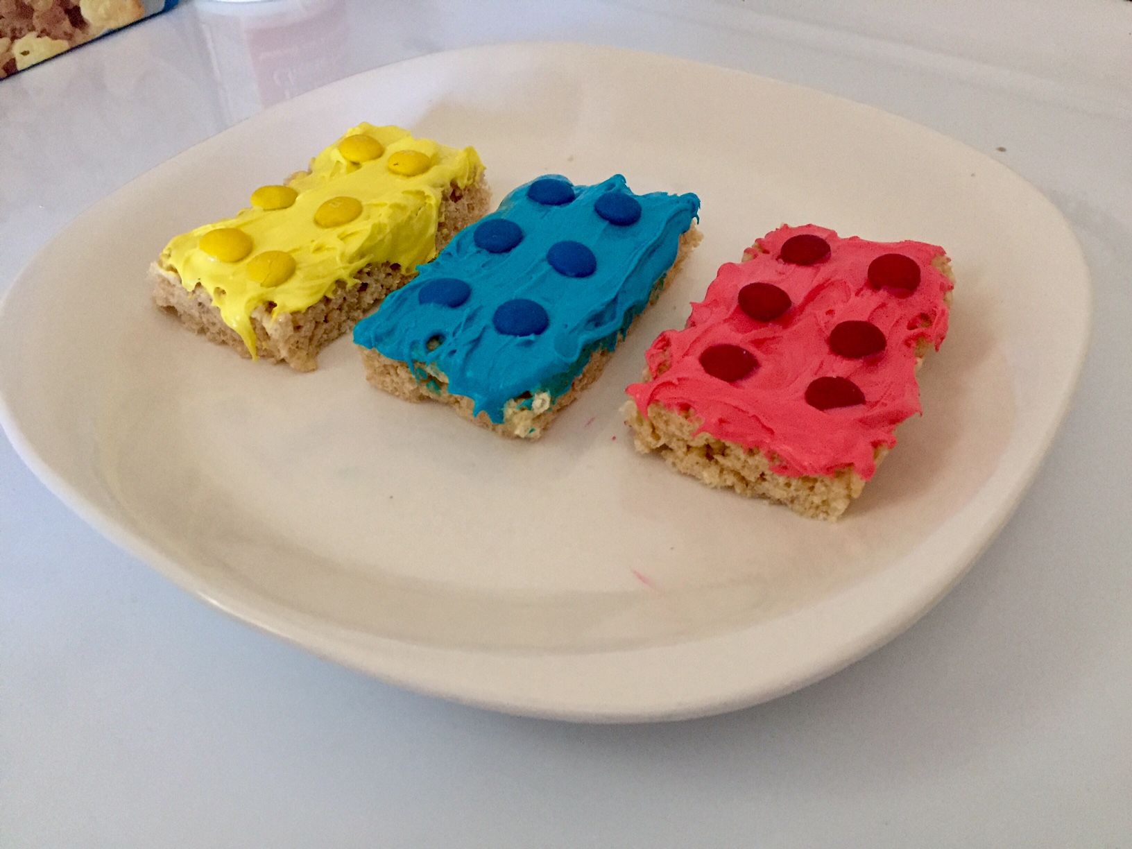 Lego Rice Krispie Treats : 11 Steps (with Pictures) - Instructables