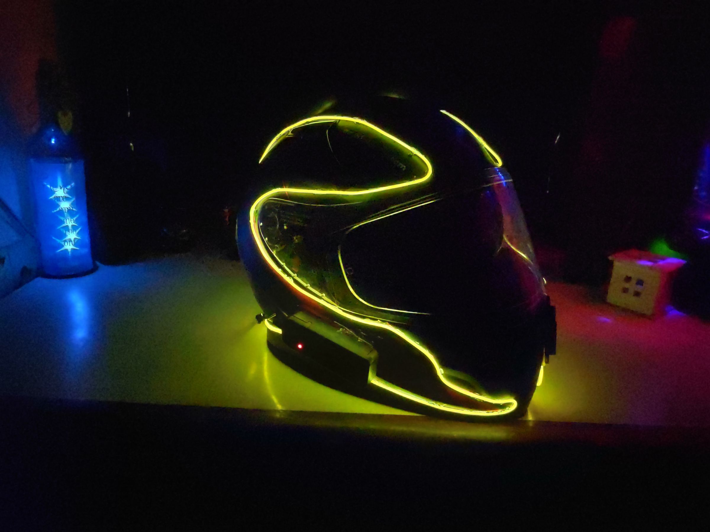 How to Install EL WIRE on Your Motorcycle Helmet 6 Steps Instructables