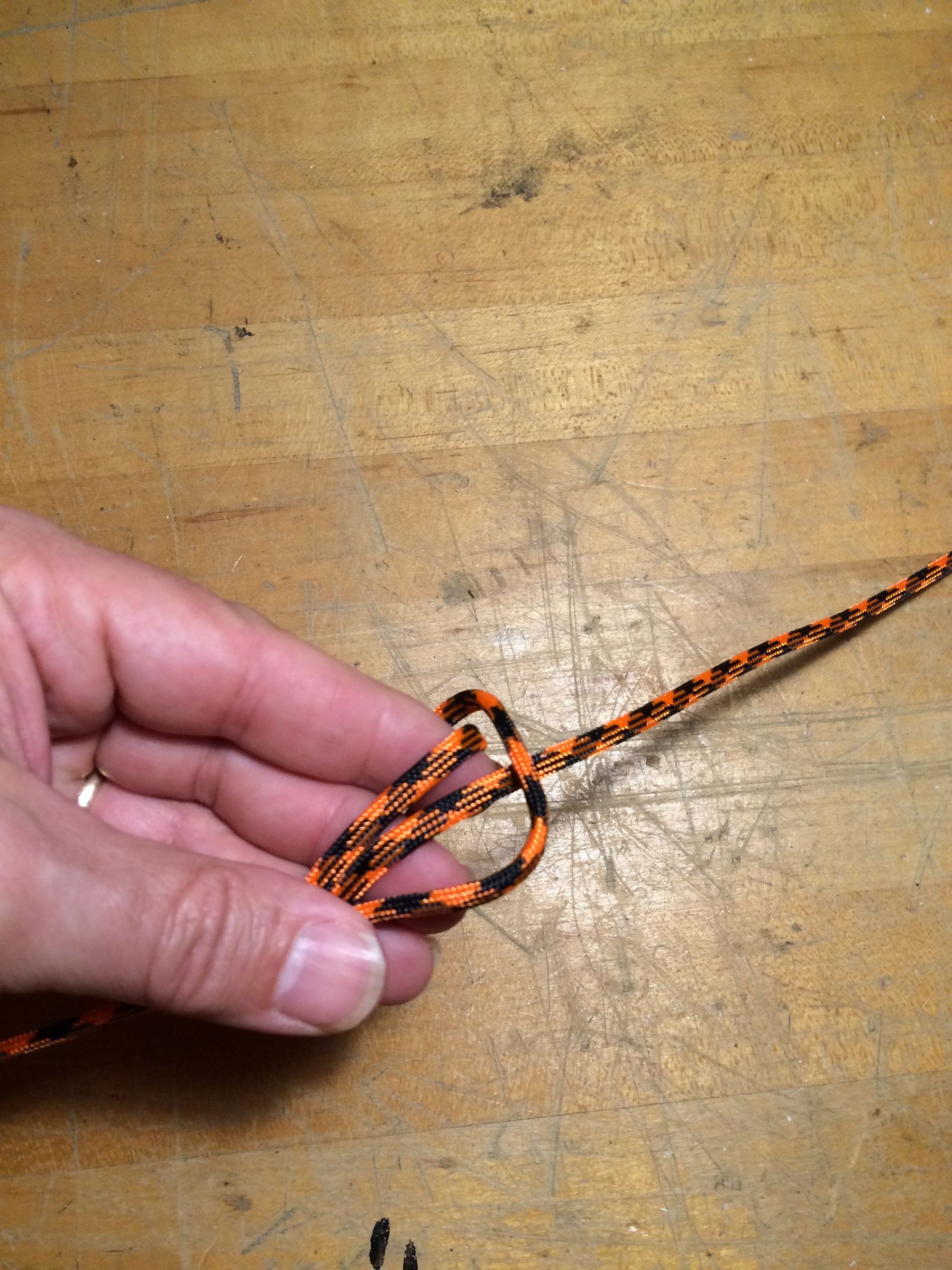 paracord tie down