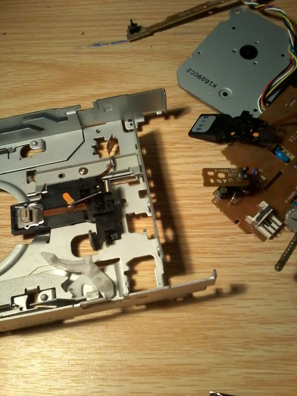 Taking Apart a Floppy Disk Drive : 16 Steps (with Pictures) - Instructables