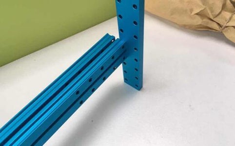 Build the Main Structure. Stabilize Slider Beam2424 -752-Blue and Beam0824-128-Blue As Below.