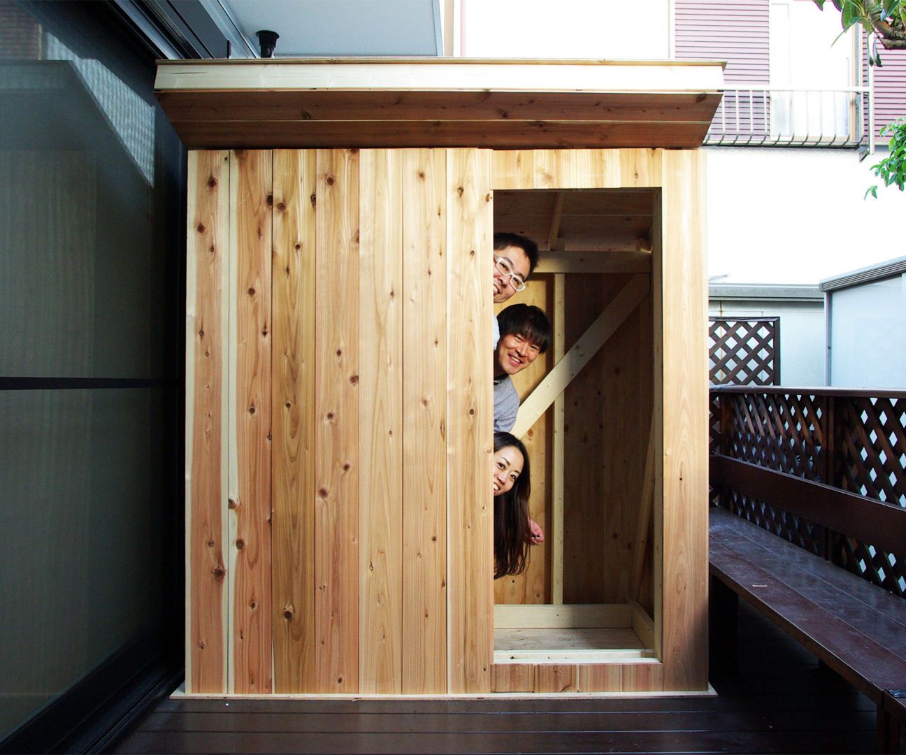 How to Build a Tiny Hut