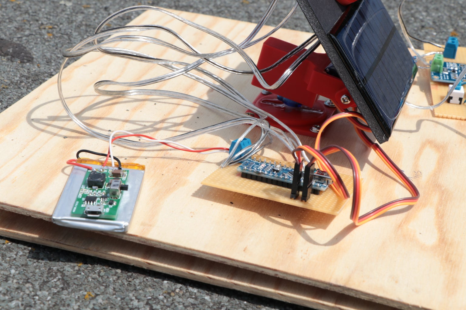 DIY Miniature Solar Tracker : 5 Steps (with Pictures) Circuit Diagram
